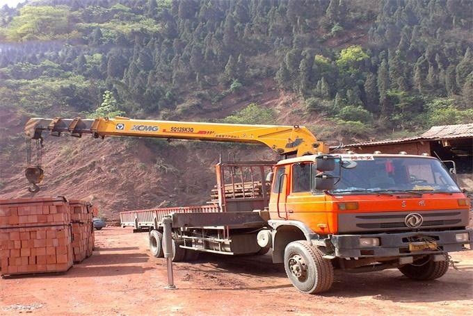 Used Dongfeng Truck Mounted Crane